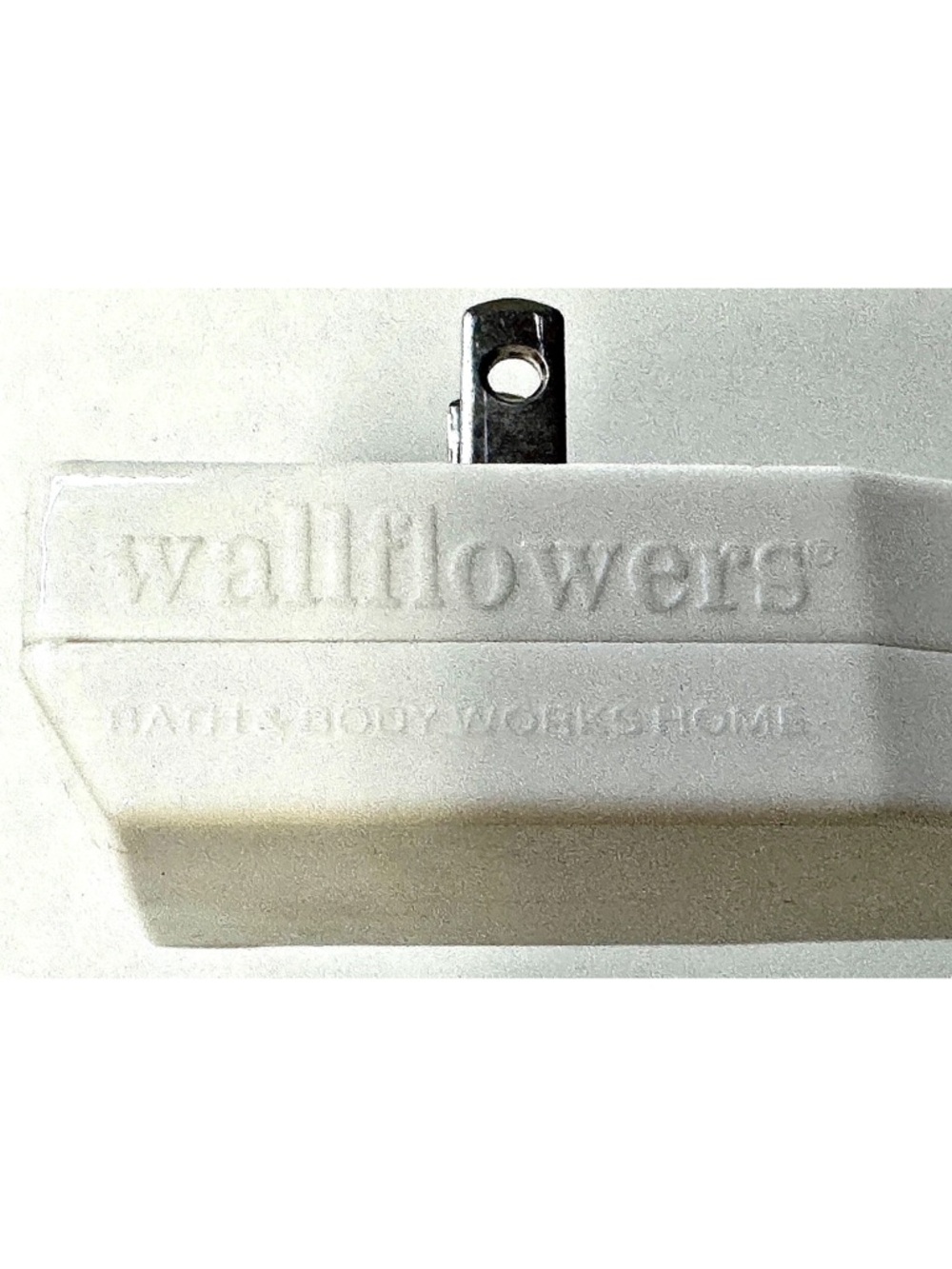 💡BATH & BODY WORKS💡Wallflower CHROME Barn Glitter PUMPKINS FRAGRANCE NIGHTLIGHT - Picture 4 of 10